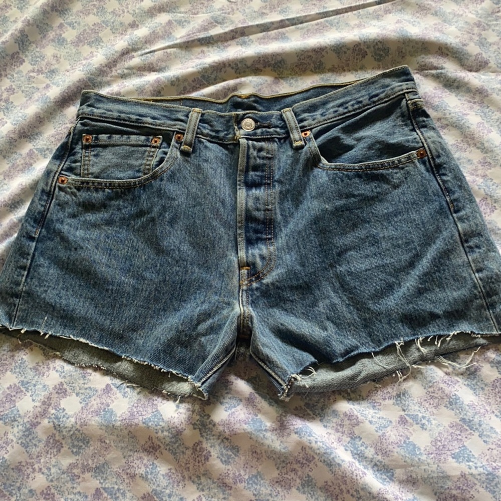 Blue Levi Frayed Jean Shorts